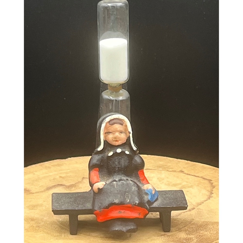 Vintage Cast Iron Amish Women 3 min  Egg Timer Hourglass